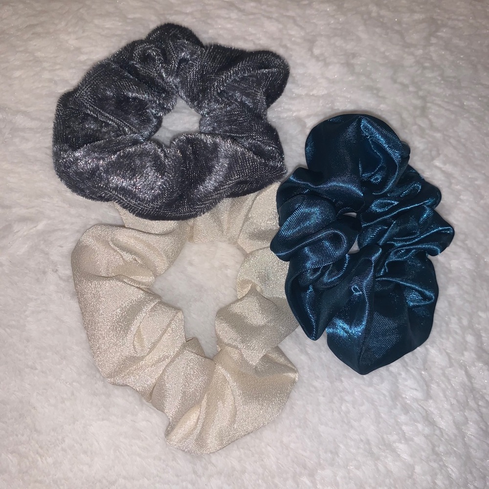 Brandy Melville Scrunchie Set! [3]